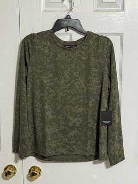 Simply Vera Vera Wang Olive Knit Crewneck Top